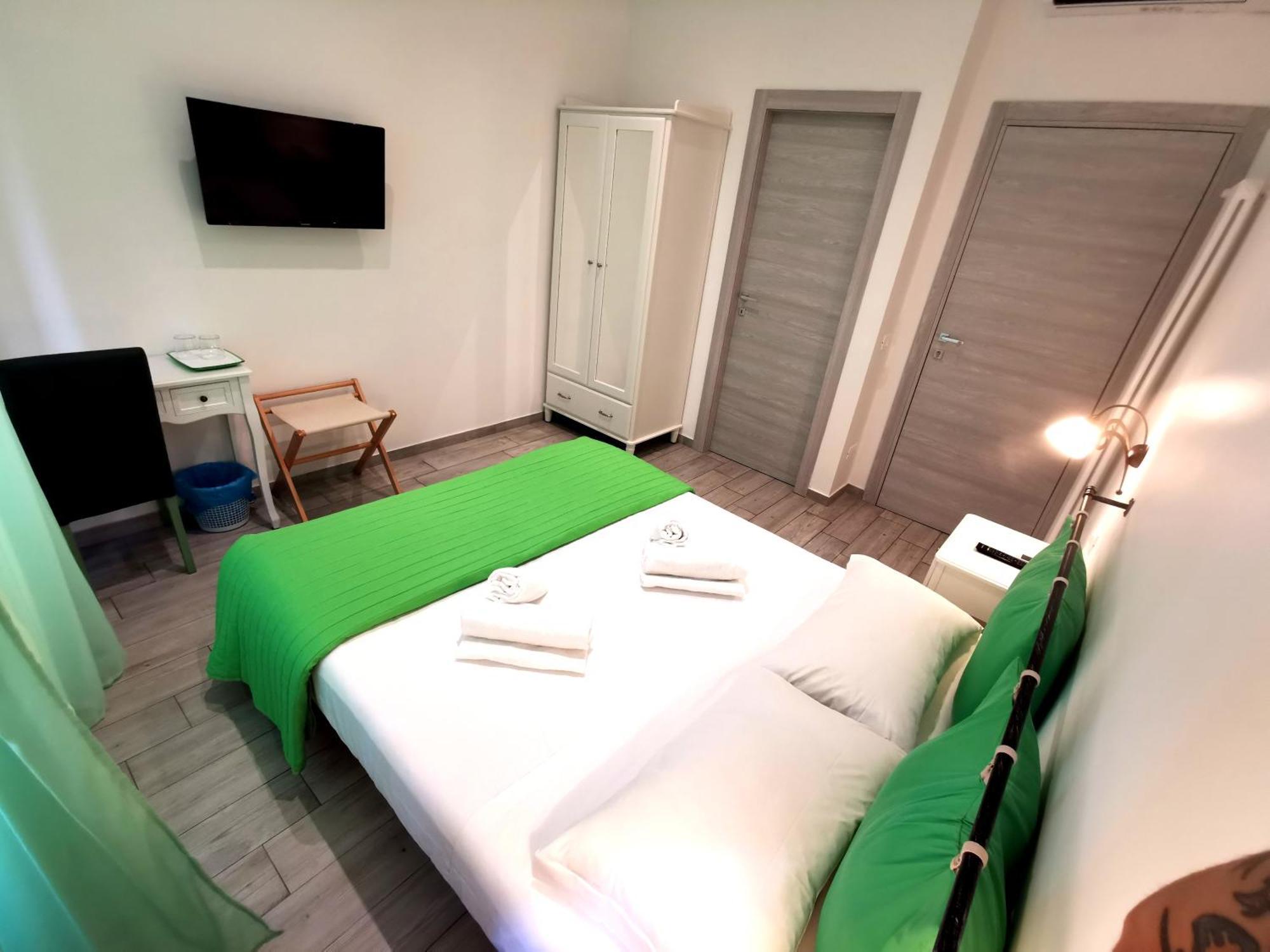 Rossetti Rooms Trieste Esterno foto